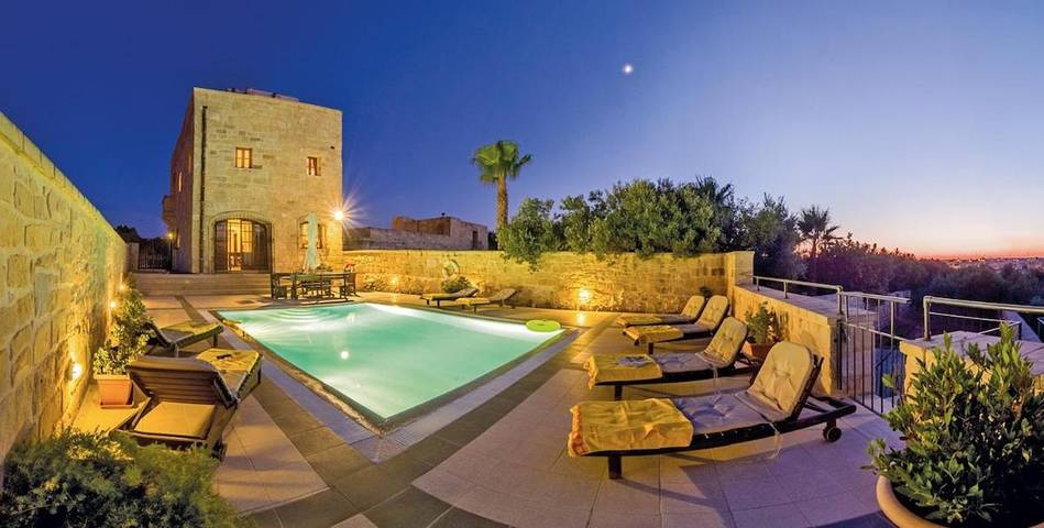 Villa voor 10 personen, with Balkon and Terras as well as Tuin and Zwembad in Malta