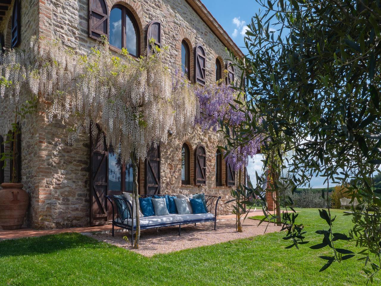 Villa in Umbrien mit Pool und Talblick in Perugia, Perugia Provinz
