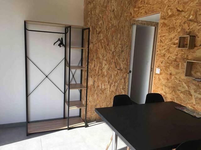 Location de vacances pour 6 personnes, avec piscine ainsi que jardin et vue à Daumeray - 2