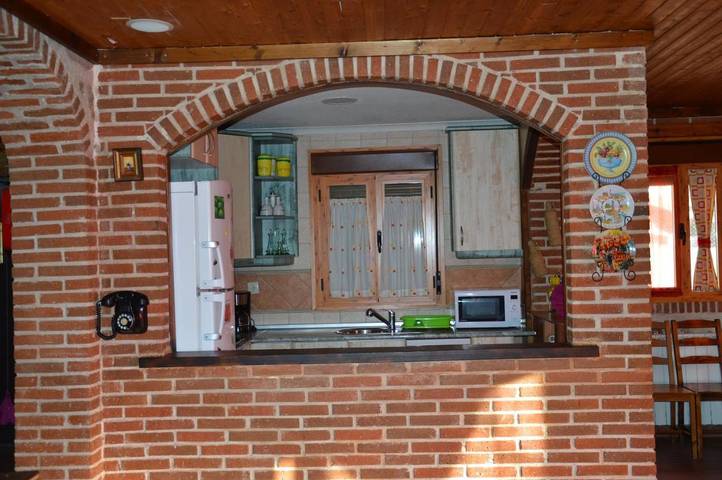 Casa de vacaciones para 16 personas, con Balcón y Terraza además de Jardín y Piscina en Valle del Alberche - 2