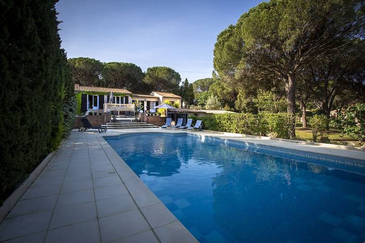 Maison de vacances pour 12 personnes, avec jardin, animaux acceptés à Vidauban