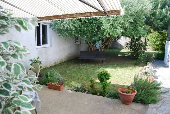 Gîte pour 4 personnes, avec jardin et terrasse