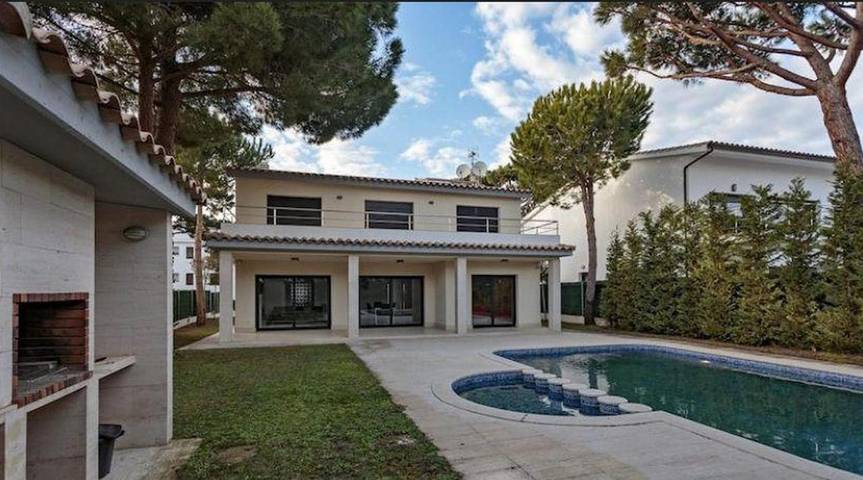 Villa pour 10 personnes, avec jardin ainsi que terrasse et piscine à Platja d'Aro - 3