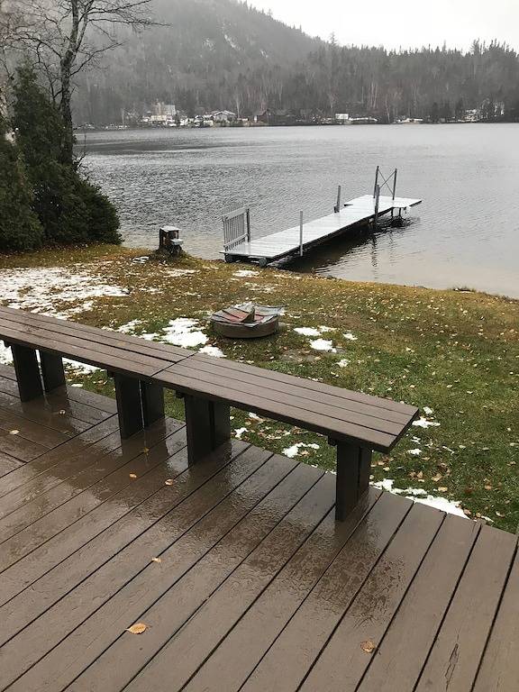 Chalet am Wasser in einem schönen Dorf in Mont Édouard