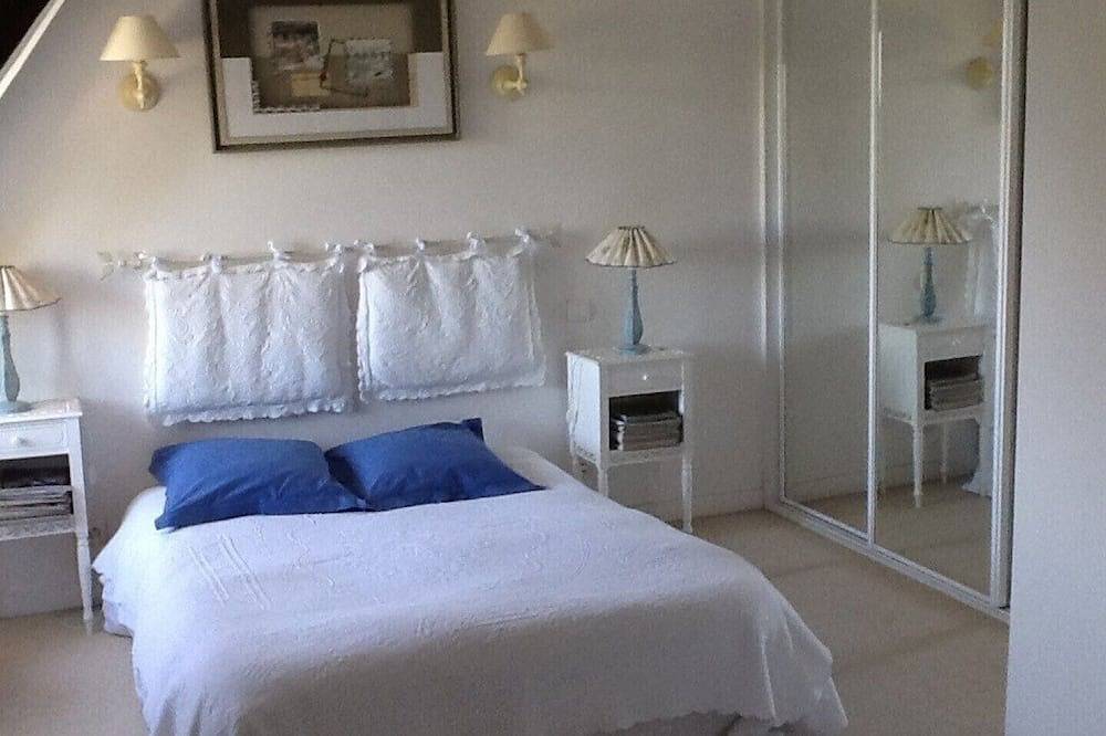 La Chambre Bleue******* in Azay-le-Ferron, Région de Le Blanc