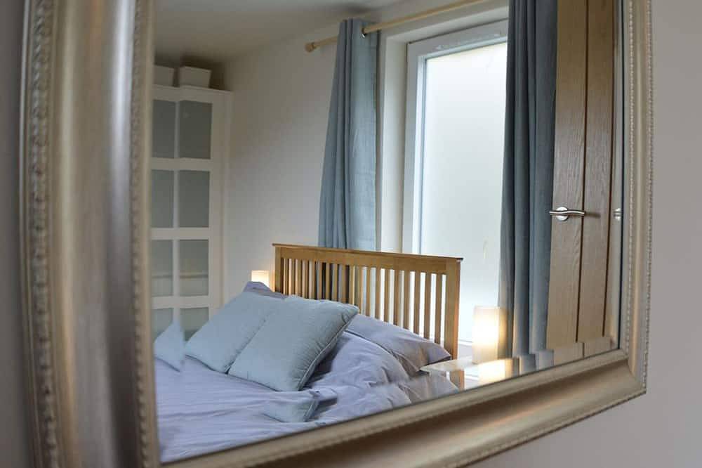 Chapel House - Stunning River Views - Sunny Balcony - Parking Nearby in Kingswear, Devon