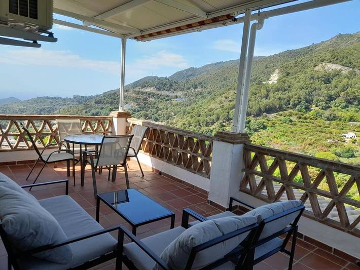 Casa rural para 3 personas, con Balcón además de Terraza y Vistas en Ojén