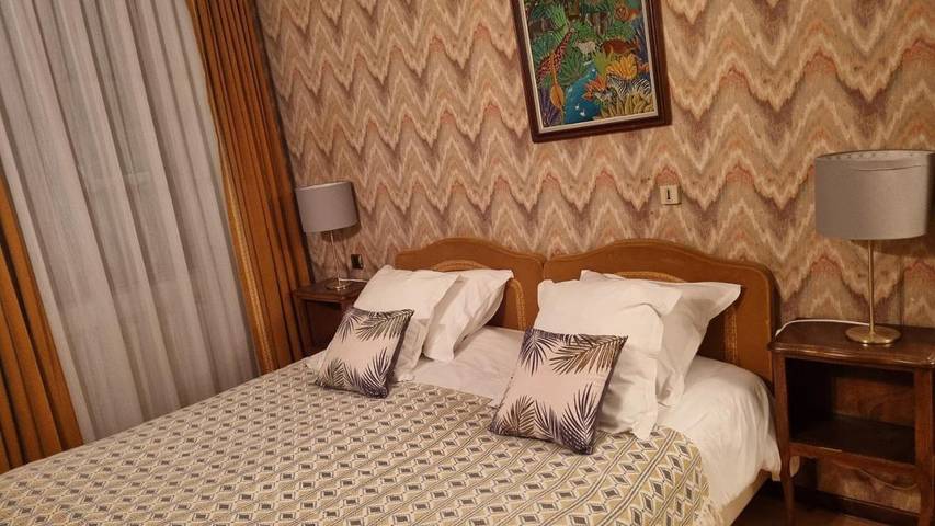 Hôtel pour 2 personnes, avec terrasse et jacuzzi, animaux acceptés dans Lac du Sautet - 3