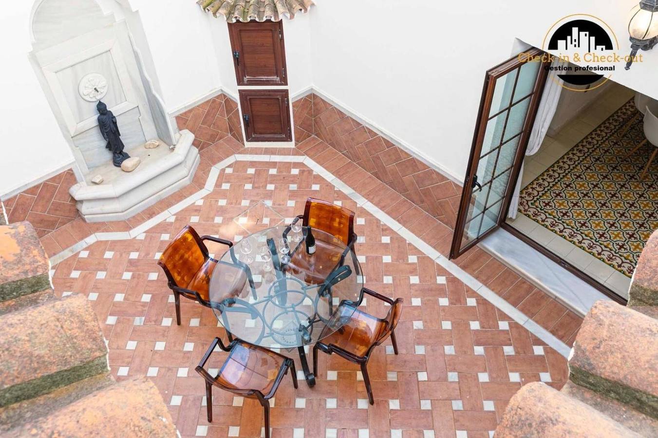 Vakantiehuis 'El Patio de Lázaro' met privéterras, Wi-Fi en airconditioning in Playa de Santa Amalia (Fuengirola), Fuengirola