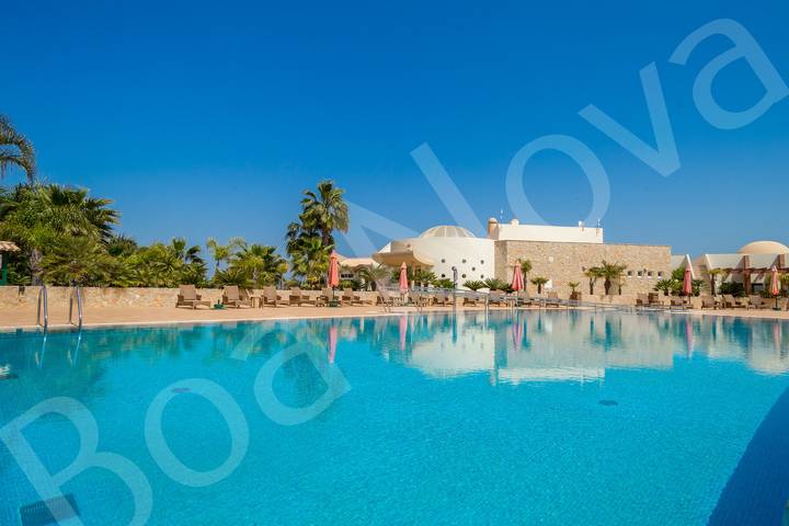 Ferienhaus für 6 Personen, mit Balkon und Pool