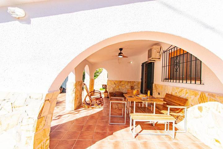 Ferienhaus für 7 Personen, mit Terrasse