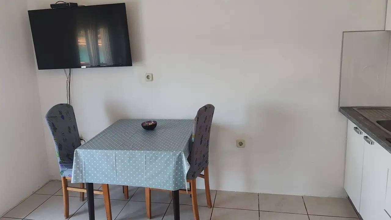 Cijeli apartman za odmor, Ferienwohnung für 4 Personen (39 m²) in Ugljan in Ugljan, Otok Ugljan