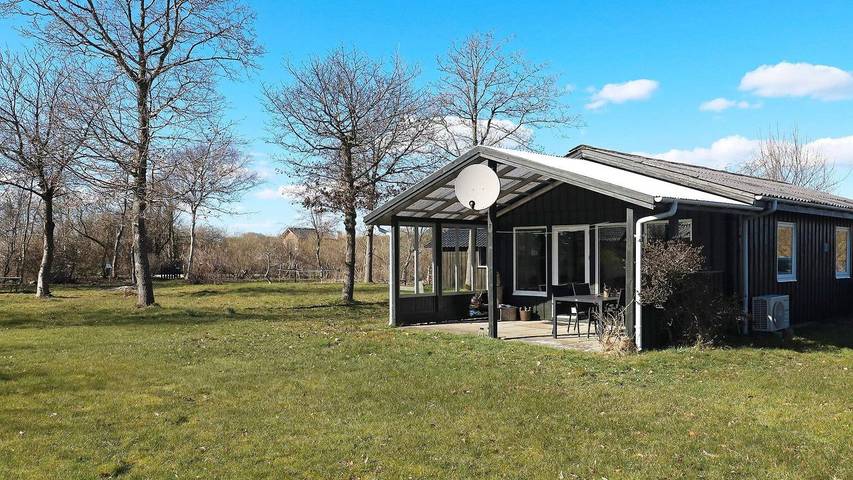 Ferienhaus für 2 Personen, mit Terrasse in Serup Strand
