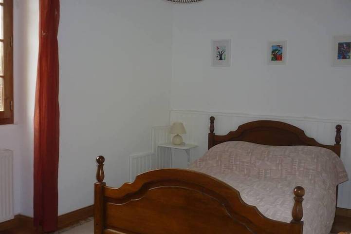 Gîte pour 12 personnes, avec terrasse et jardin à Montgesty - 4