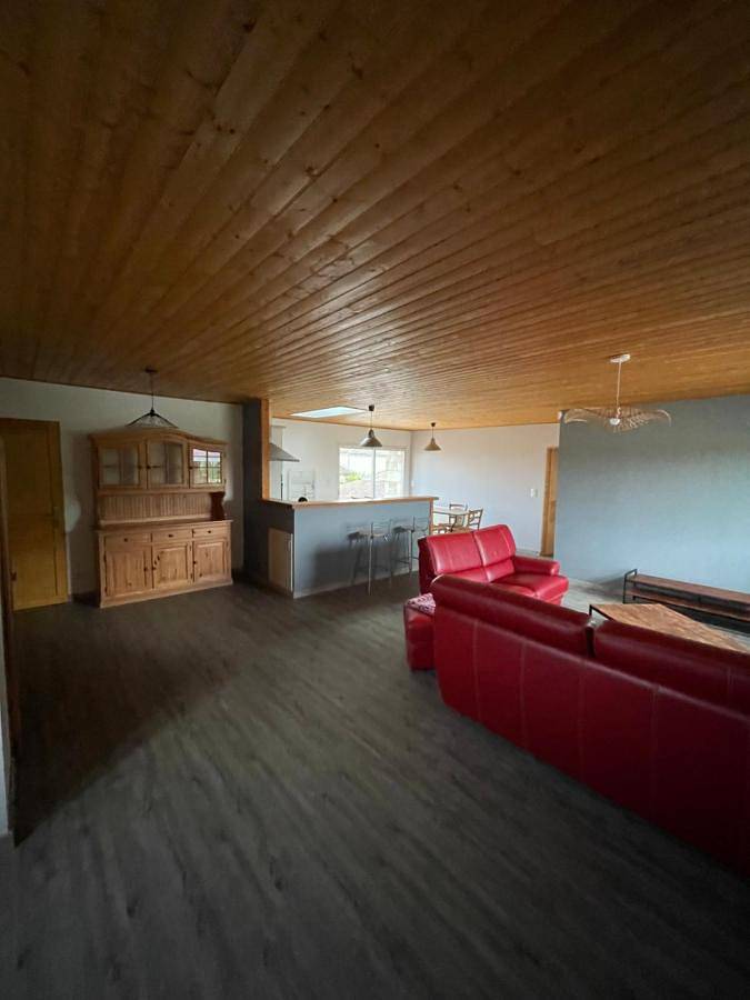 Gîte pour 6 personnes, avec vue et terrasse à Jauldes