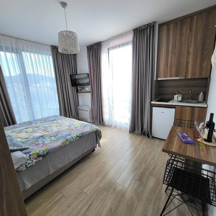 Apartament wakacyjny dla 2 osób, z taras i widok w Bar