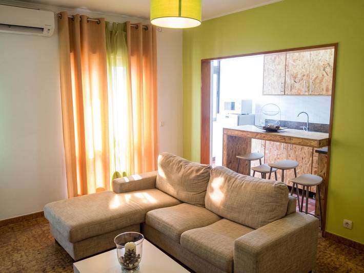 Apartamento inteiro, Apartamento espaçoso em Seia - 110 m² com vista para o terraço in U. F. Seia, São Romão e Lapa dos Dinheiros, Seia