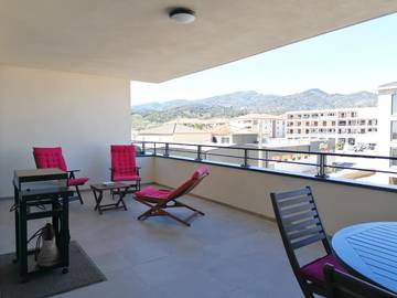 Gîte pour 2 personnes, avec terrasse et vue dans Folelli