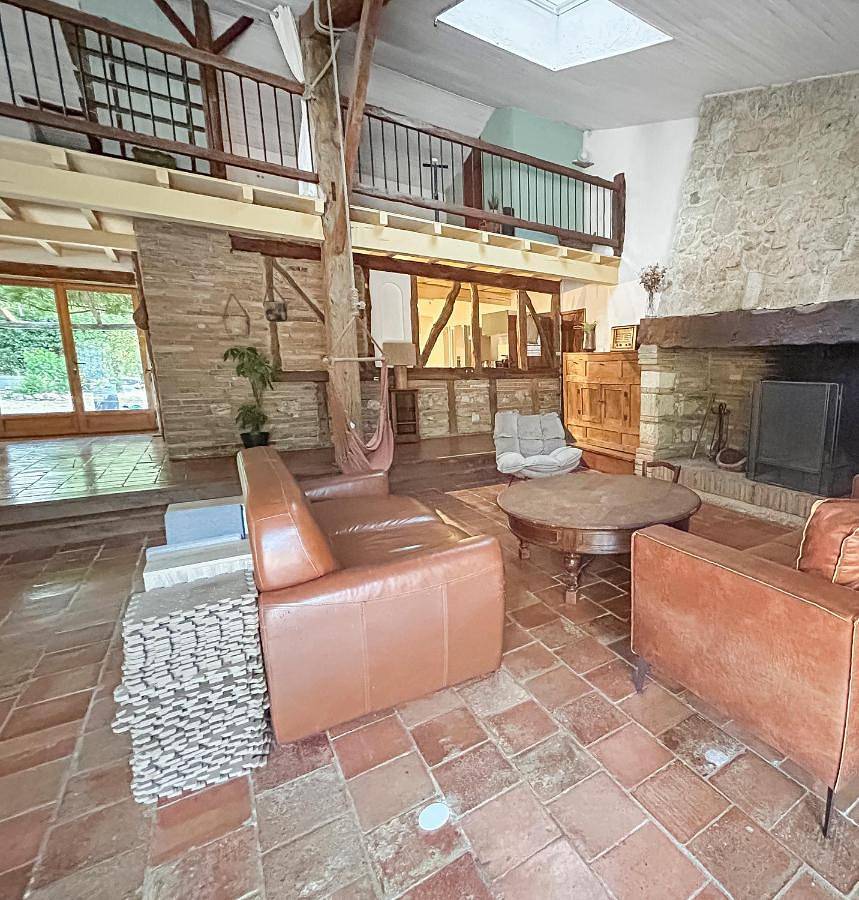 Three-Bedroom Villa in Razengues, Gers