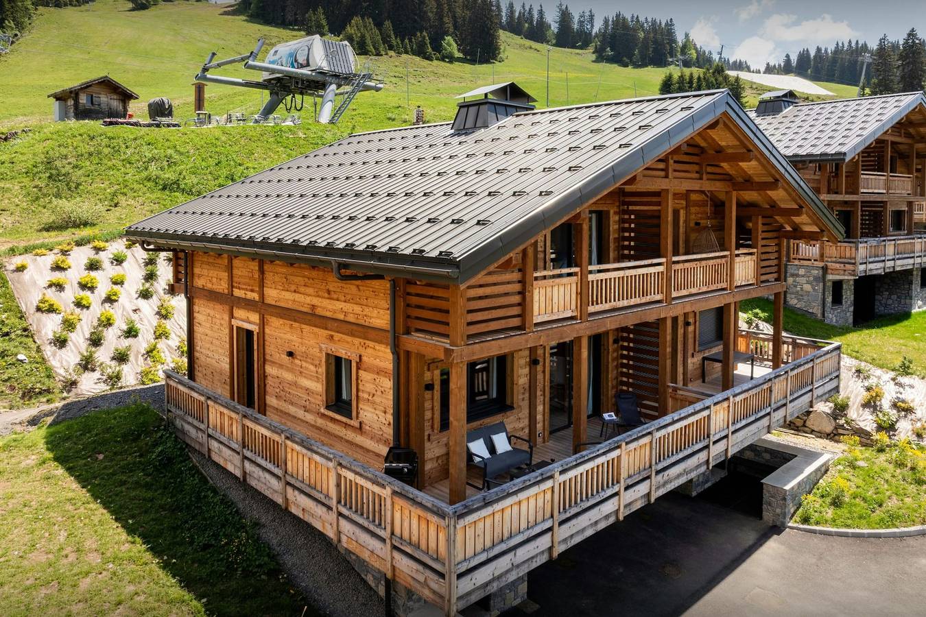 Chalet mitoyen skis aux pieds sur les pistes de la Croix Fry - Ovo Network in Manigod, Région d'Annecy