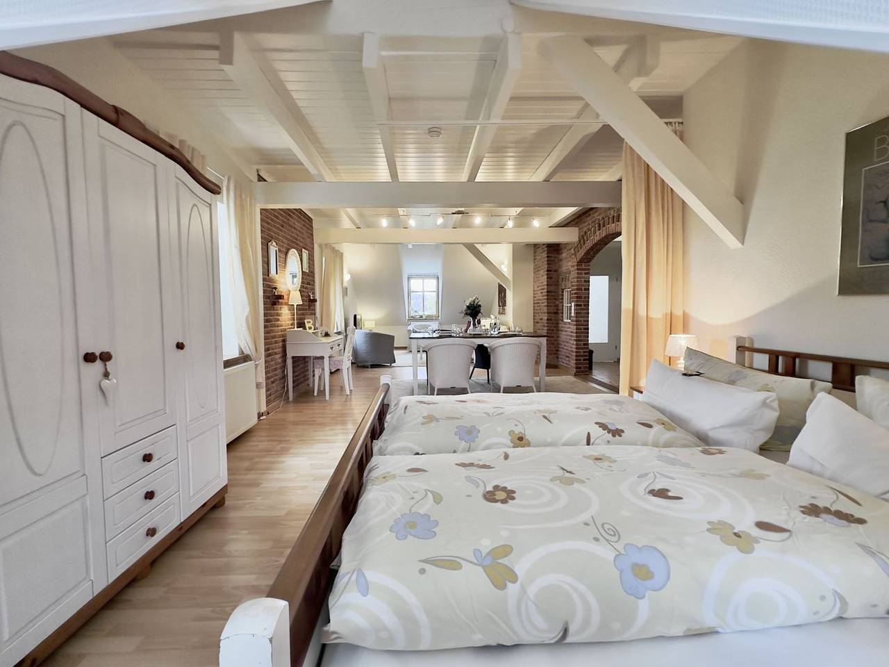 Ganze Wohnung, Wunderschöner Gulfhof: 60qm Apartment Groot Stuuv für 3 Pers, Terrasse im Garten in Altharlingersiel, Neuharlingersiel