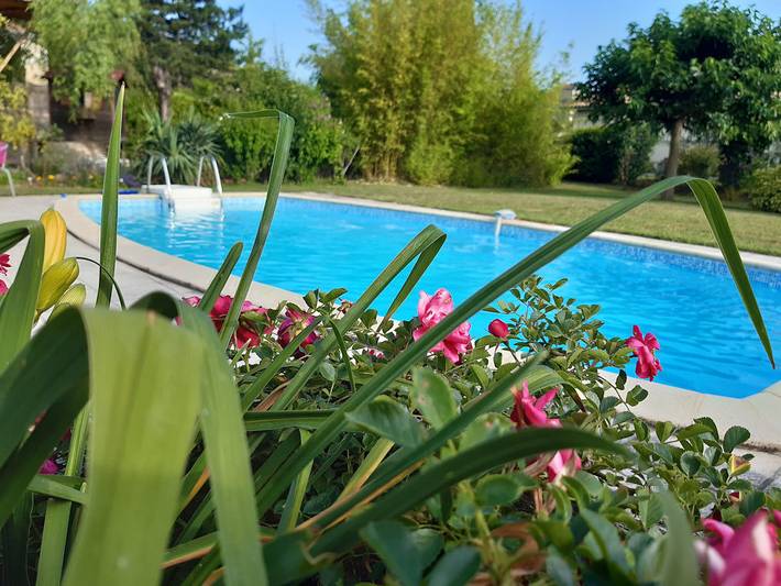 Chambre d’hôte pour 2 personnes, avec piscine et jardin