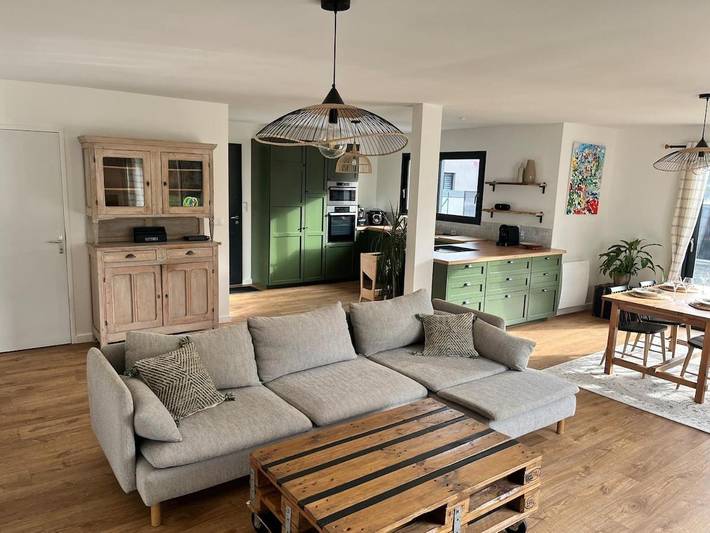 Location de vacances pour 6 personnes, avec terrasse à Changé