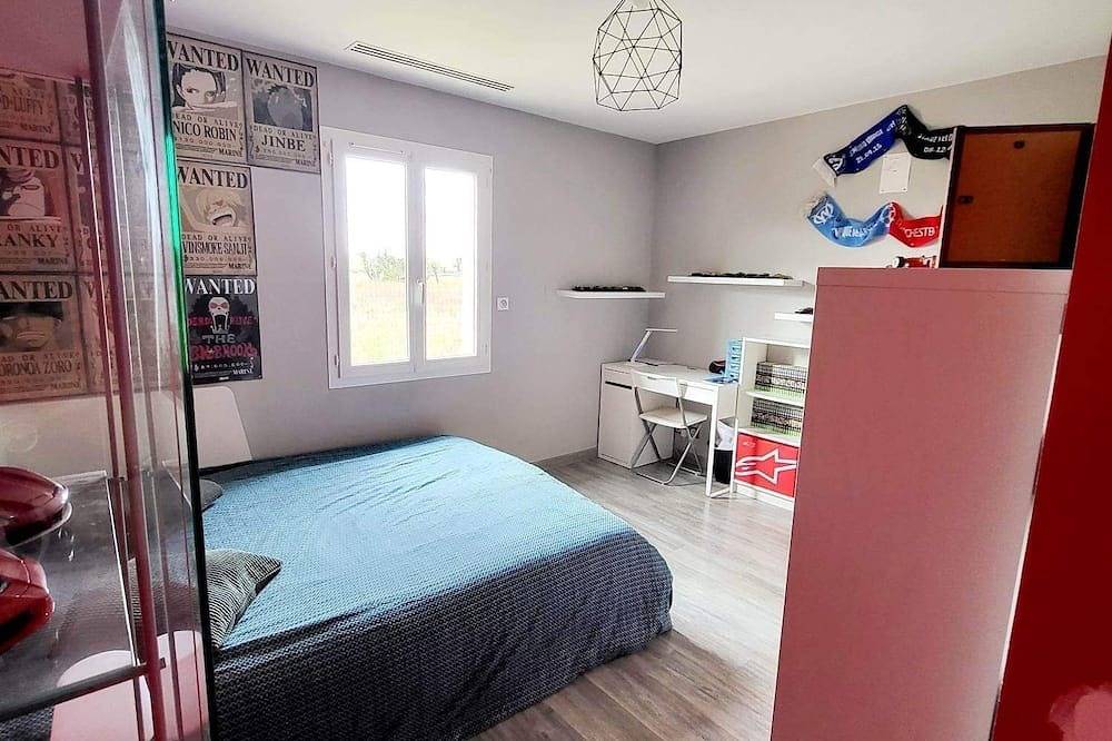 Maison Familiale Contemporaine à 10 min d Orange in Camaret-sur-Aigues, Vaucluse