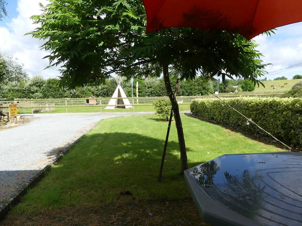 Gite avec piscine, parking et jardin - 500m de la côte in Saint-Méloir-Des-Ondes, Baie Du Mont-Saint-Michel