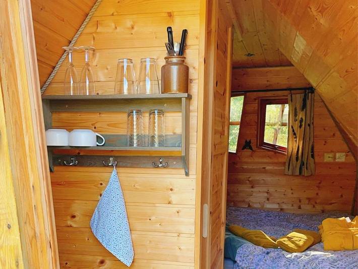 Location de vacances pour 2 personnes, avec terrasse ainsi que jacuzzi et jardin à Guenrouet - 3