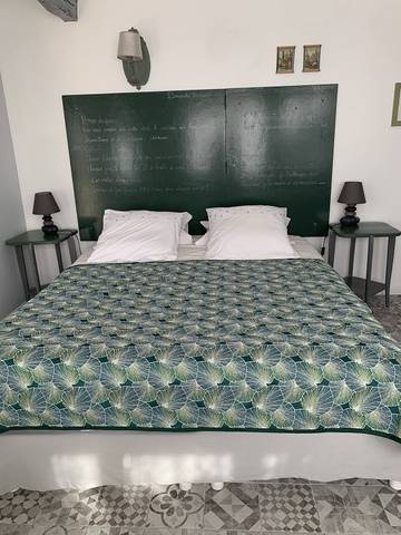 Chambre d’hôte pour 4 personnes, avec jardin et piscine dans Jaunay-Marigny