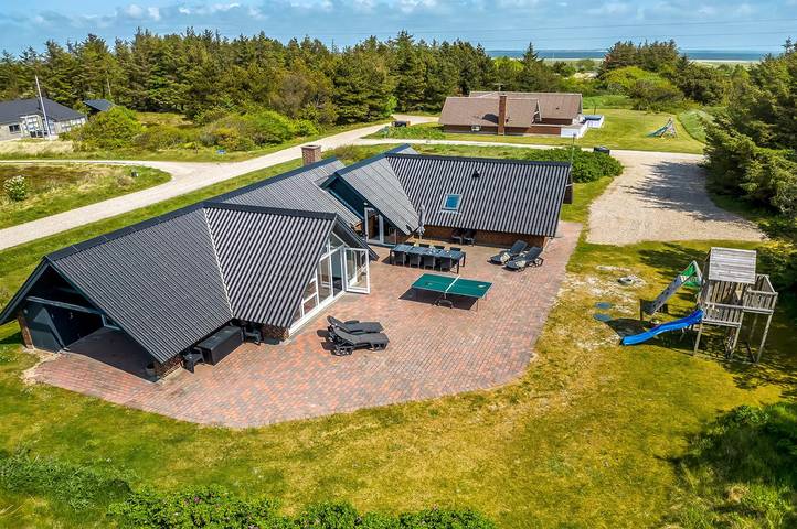 Ferienhaus für 8 Personen, mit Terrasse und Whirlpool sowie Sauna in Klegod
