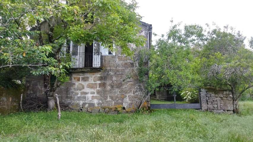 Location de vacances pour 6 personnes, avec piscine ainsi que jardin et vue, animaux acceptés à A Cañiza - 3