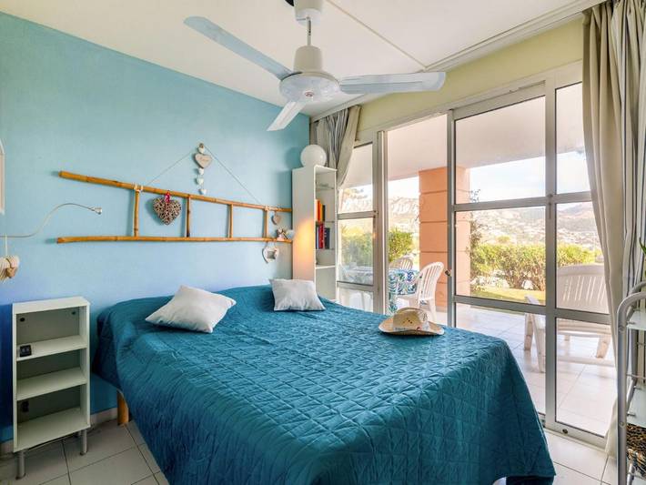 Gîte pour 5 personnes, avec jardin ainsi que terrasse et piscine dans Gare Du Dramont - 3