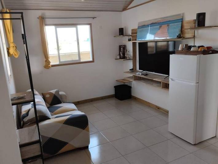 Location de vacances pour 4 personnes, avec terrasse et jacuzzi à Petit-Canal - 3