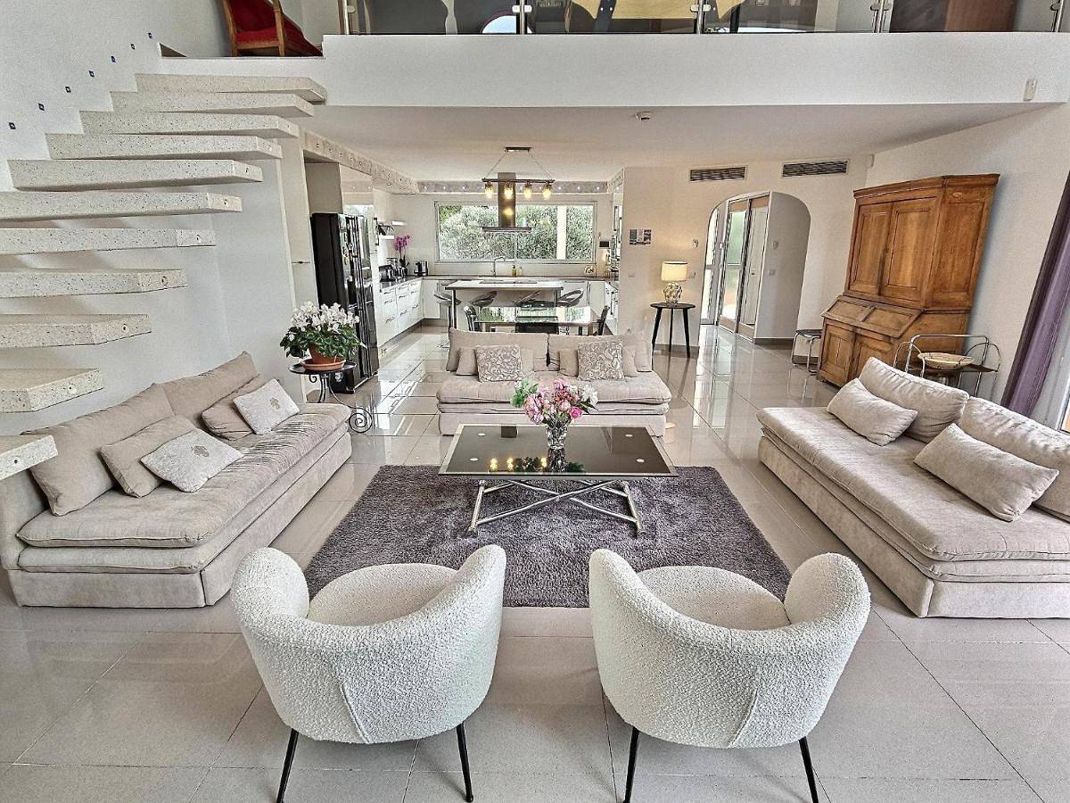 Villa Exotique, Luxueux, Piscine, Calme, Parking in Rognac, Côte méditerranéenne (France)