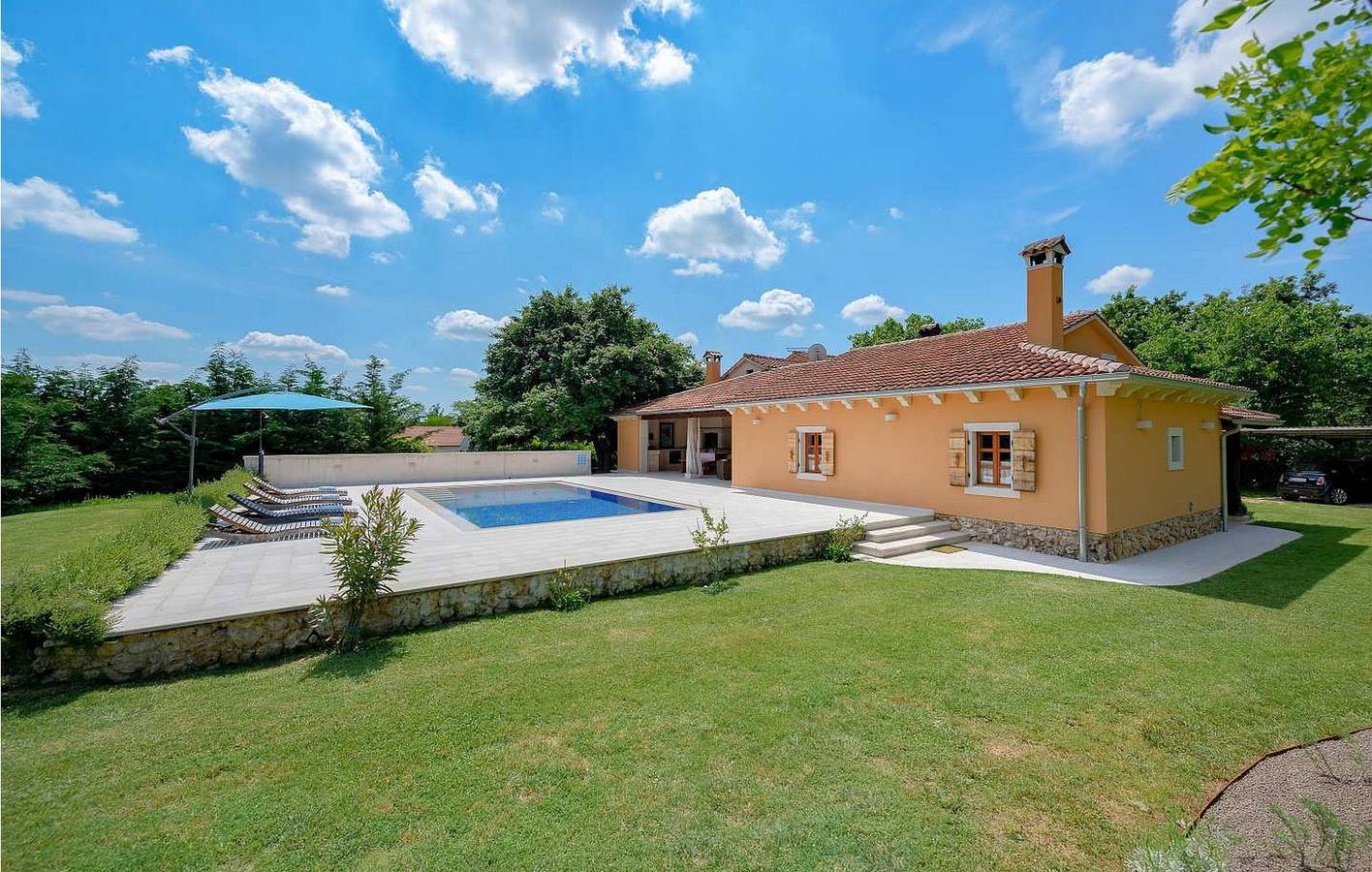 Incantevole appartamento con 2 camere da letto, piscina e Wi-Fi vicino a Sveti Petar u Šumi in San Pietro in Selve, Istria centrale