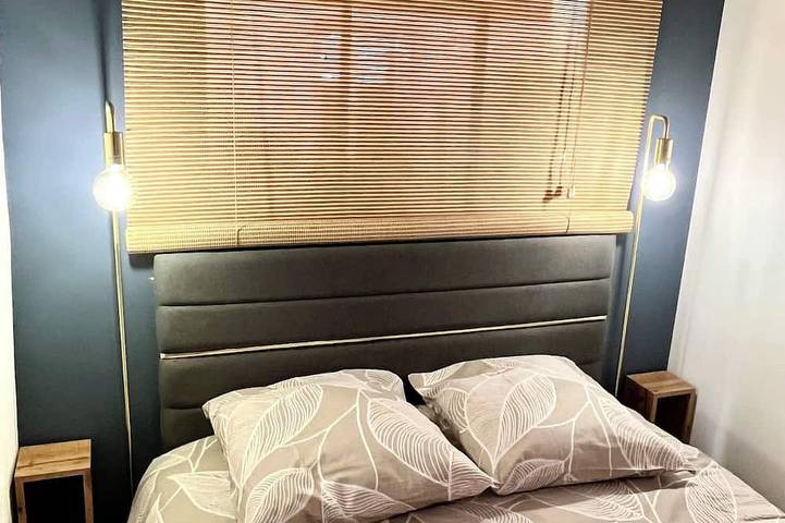 Apartamento entero, Cozy apartment in the heart of Veynes with a balcony and a view of the mountains 🏔️ in Veynes, Gap region