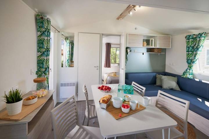Location de vacances pour 5 personnes, avec jardin ainsi que piscine et vue à Coëx - 2