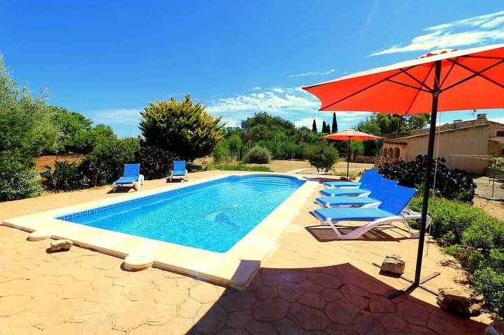 Villa for 6 people, with terrace and pool as well as garden, with pets - 1
