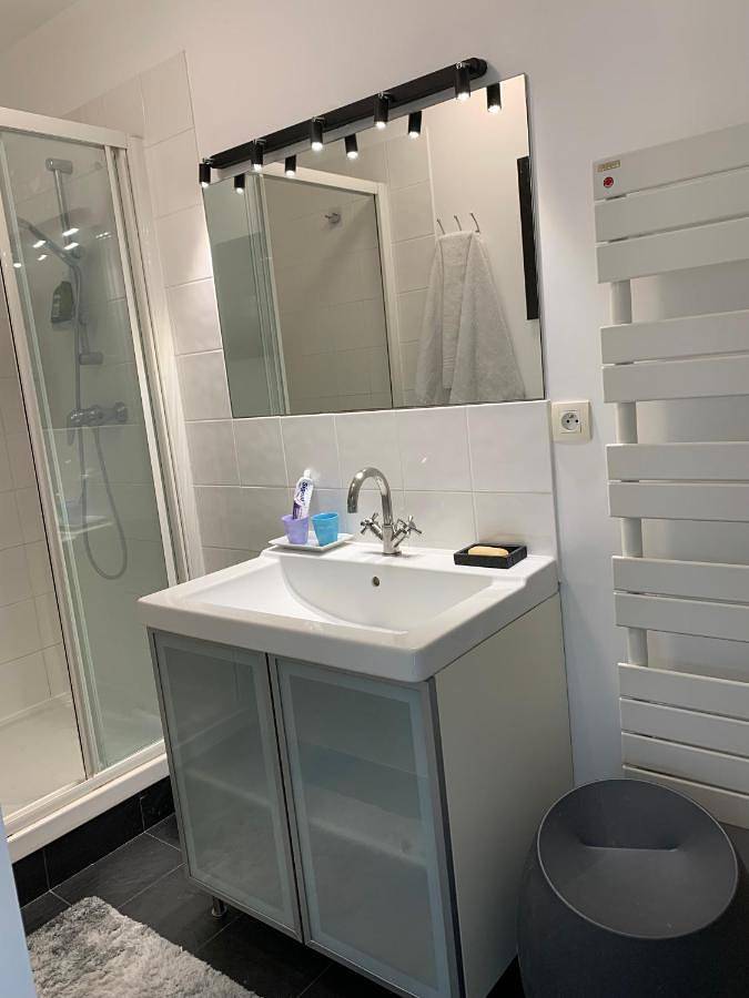 Gîte pour 2 personnes, avec terrasse à Suresnes - 3