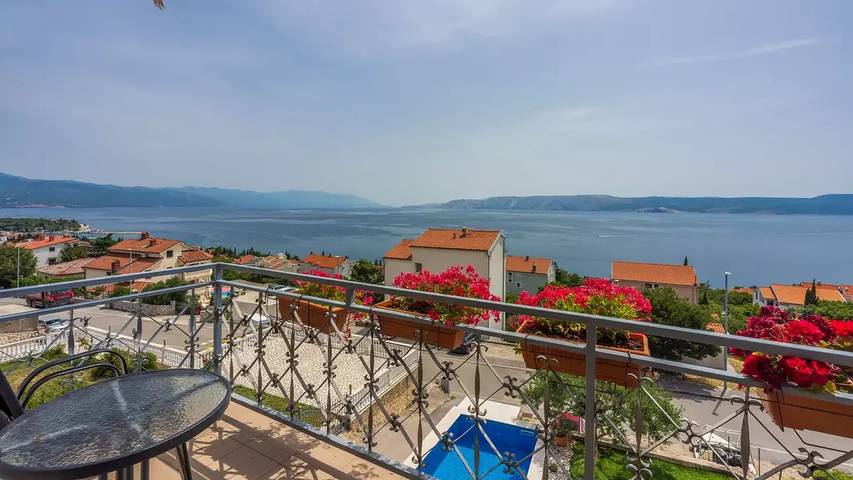 Ferienwohnung für 5 Personen, mit Garten und Pool in Novi Vinodolski - 4