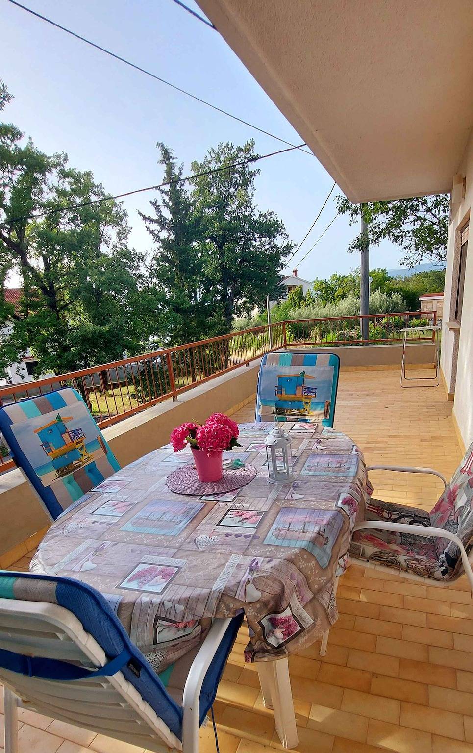 Ganze Ferienwohnung, Ferienwohnung mit Terrasse  in Soline, Krk