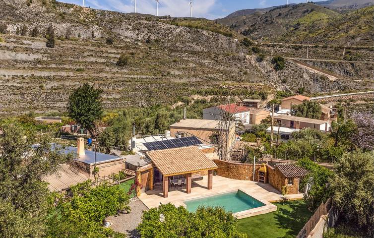 Apartamento para 4 personas, con Terraza además de Jardín y Piscina en El Pinar