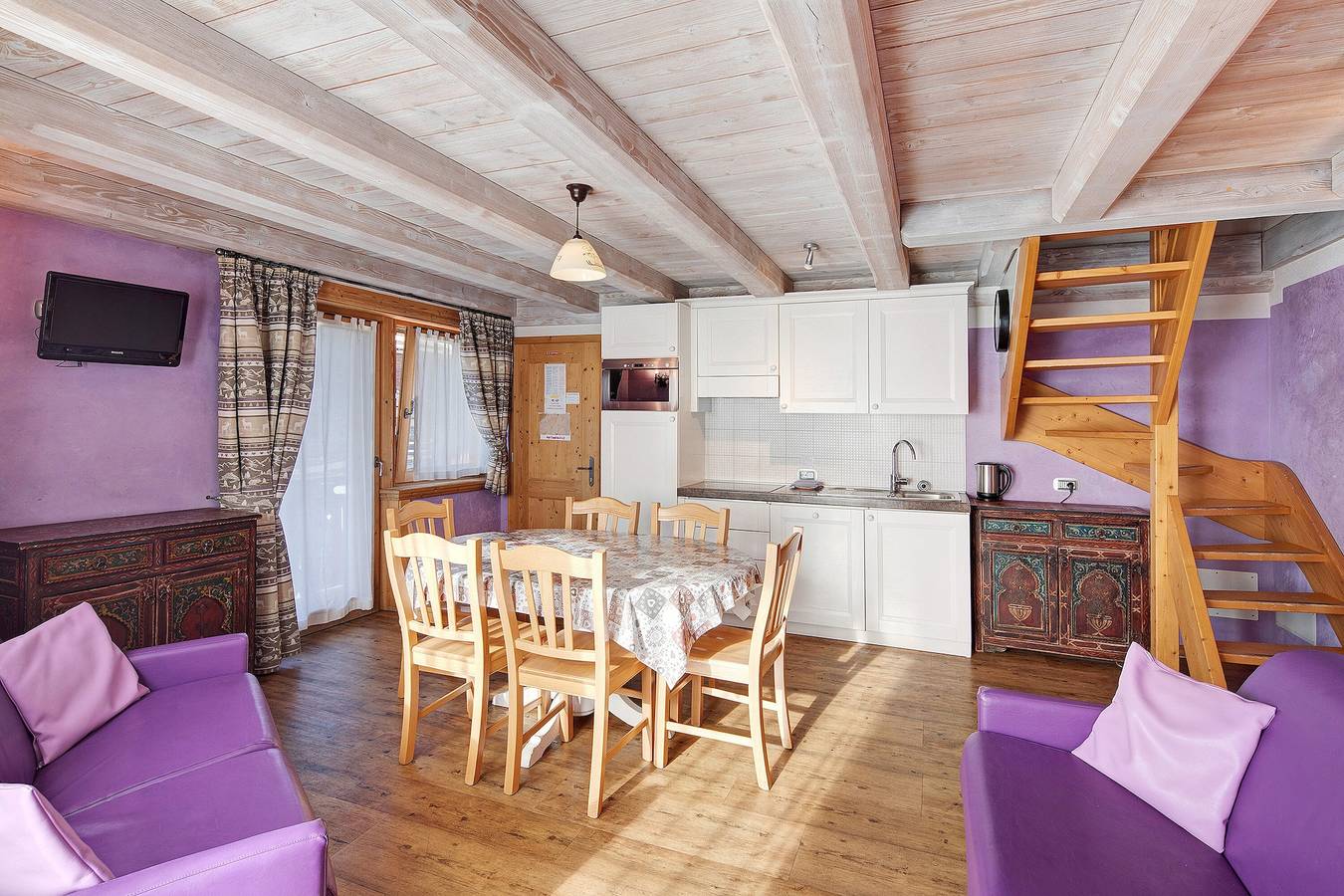 Appartement entier, Appartement 'Chalet Picchio Quadrilocale' avec vue sur les montagnes, balcon et Wi-Fi in Livigno (Town), Livigno