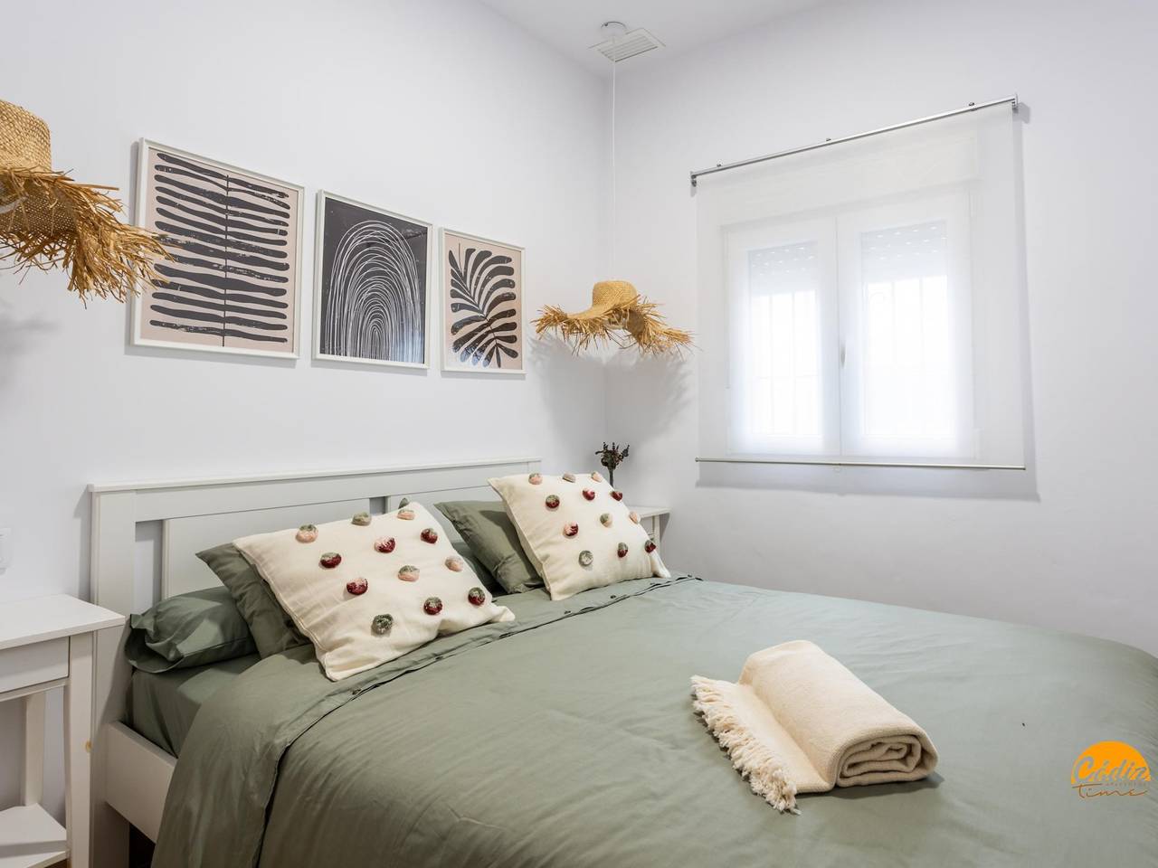 Entire vacation apartment, Brisa de Verano by Cadiz Time in Playa La Victoria, Cádiz