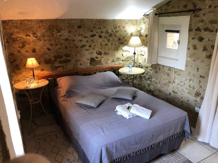 Chambre d’hôte pour 2 personnes, avec jardin et piscine dans Drôme provençale - 2