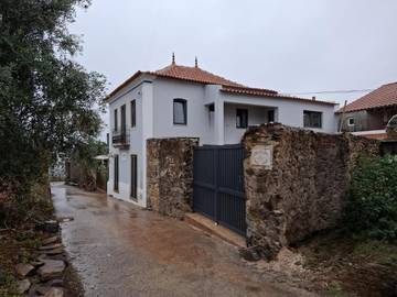 Cottage pour 6 personnes, avec balcon et vue dans Miranda do Corvo