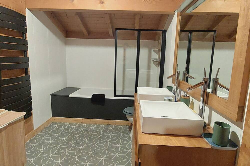 Comfortable chalet near resorts and Annecy in Les Clefs, Annecy und Umgebung