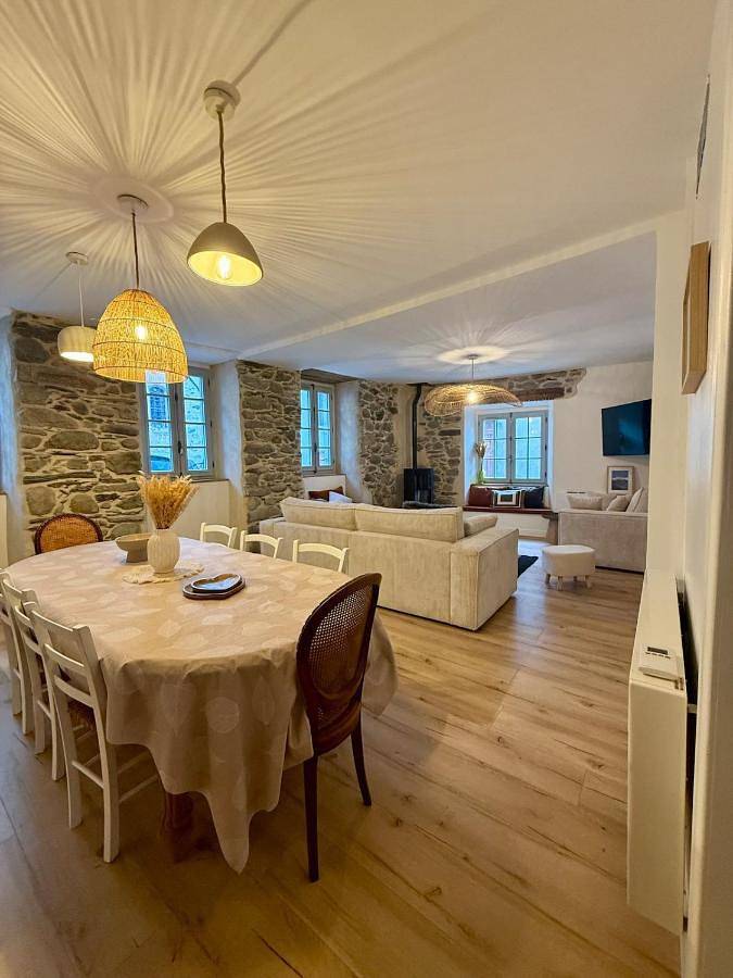 Six-Bedroom House in Arreau, Pyrénées